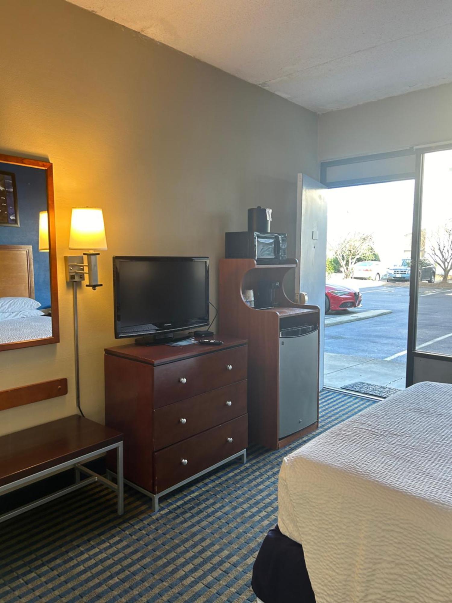 Days Inn By Wyndham Virginia Beach At The Beach Exterior foto